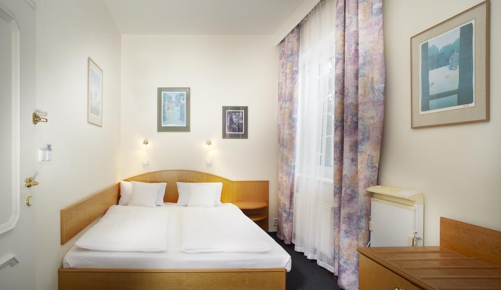 Pension Kern Прага Экстерьер фото