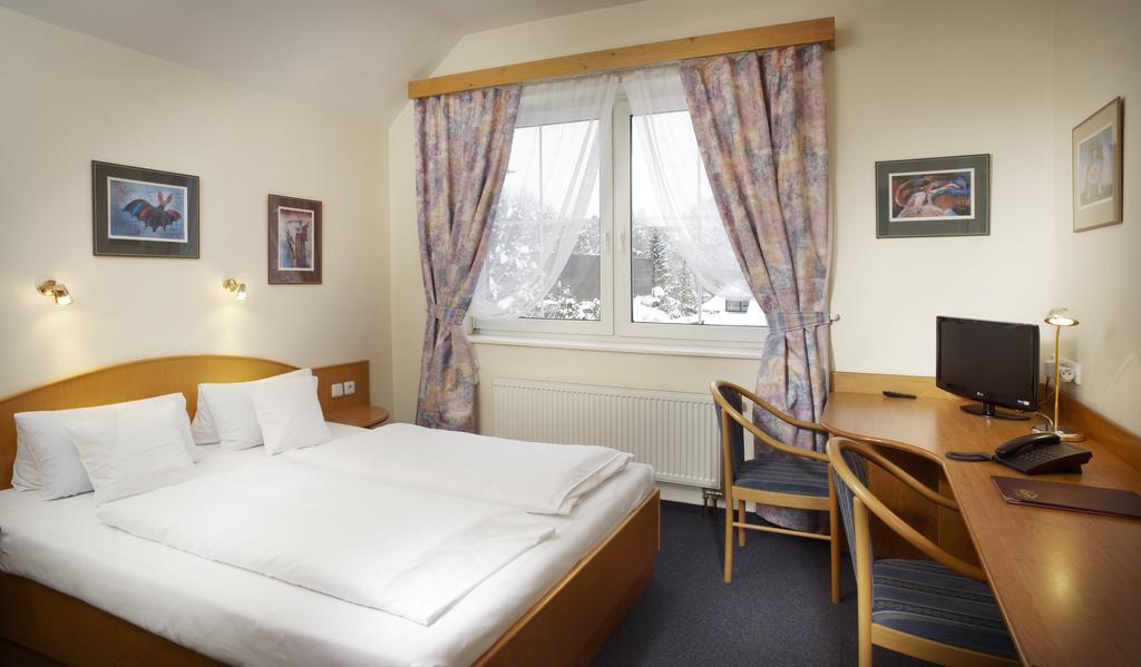 Pension Kern Прага Экстерьер фото
